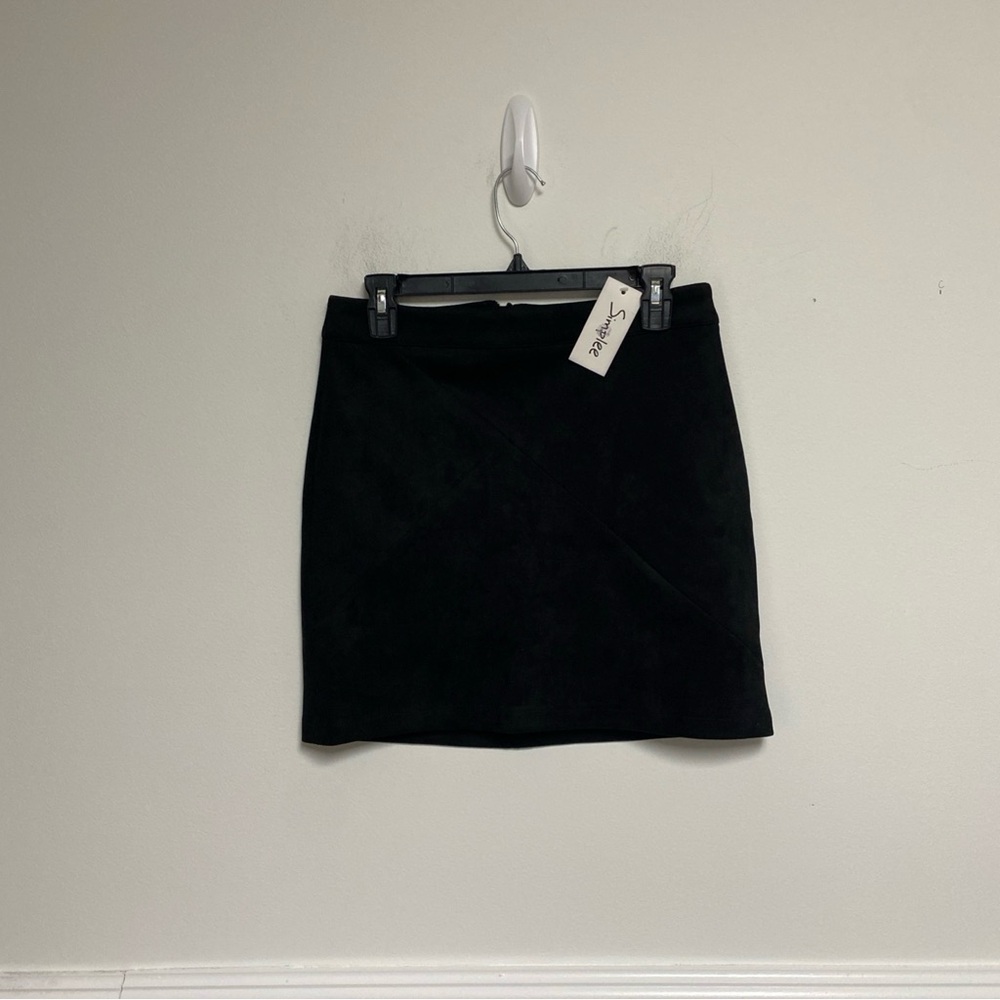 Simplee Chic Black Mini Skirt Zipper Back Size Large